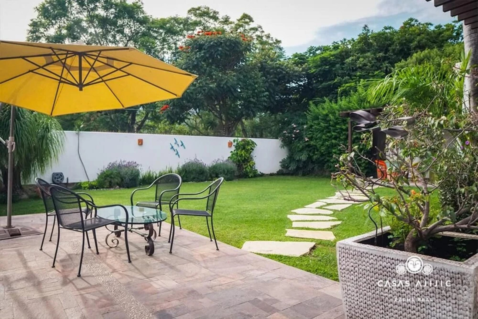 Beautiful 4-br 4 5-wc Home With Private Pool w Patio