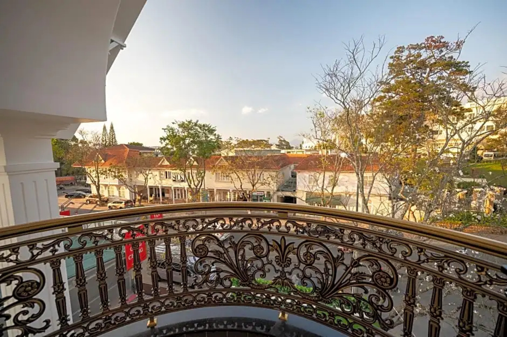 La Fleur Premium Central Apartment