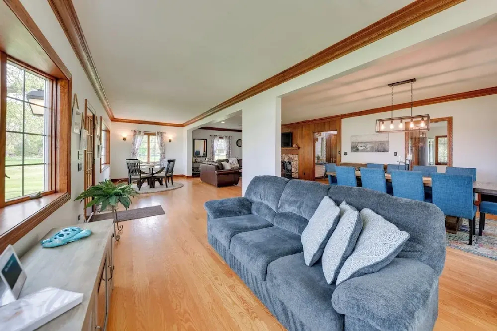 Pistakee Lake Estate w/ Boat Dock & Hot Tub!