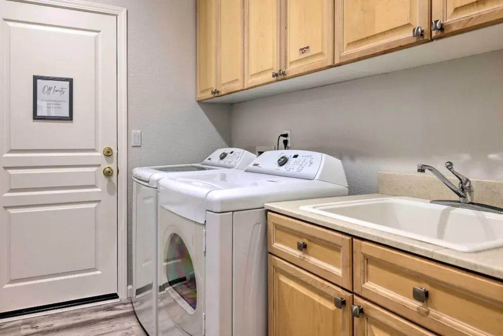 Family-friendly Modesto Home w/ Grill & Yard