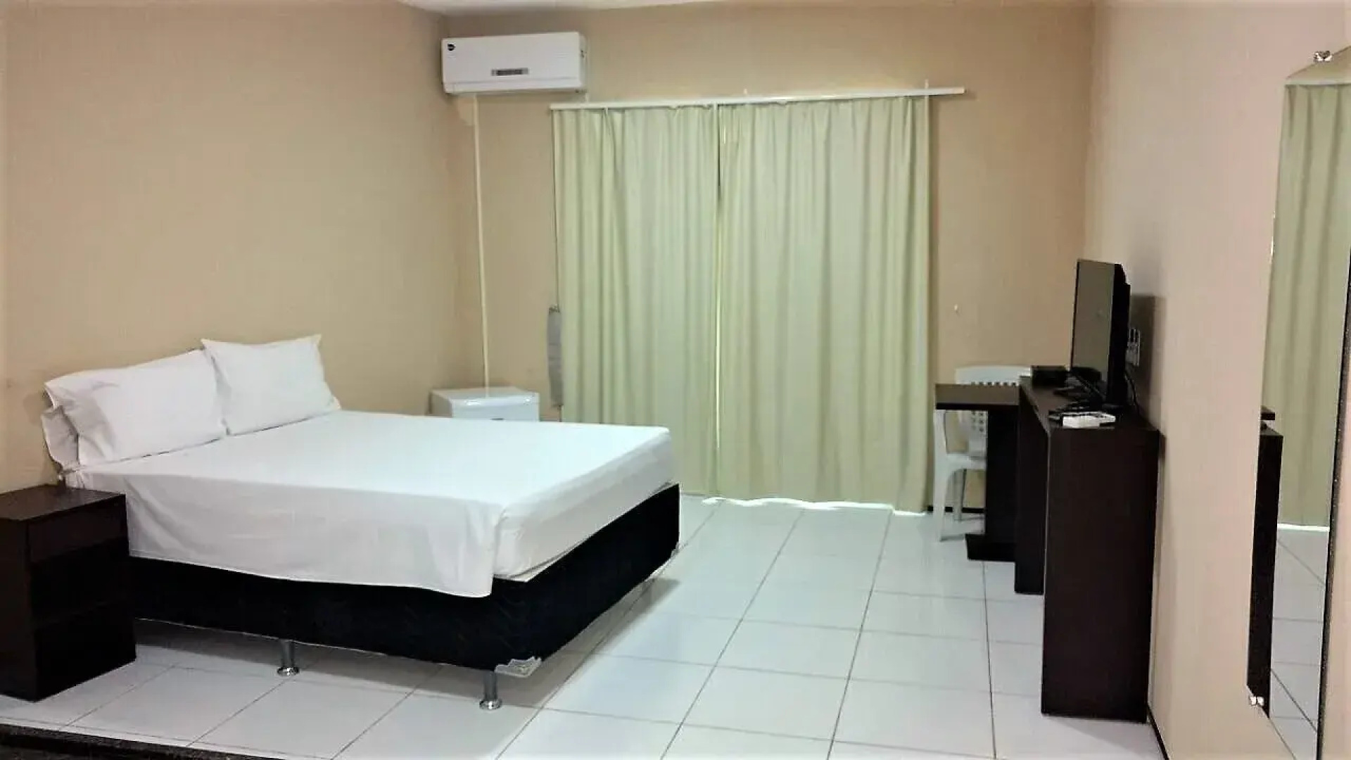 Hotel Dama Business Center