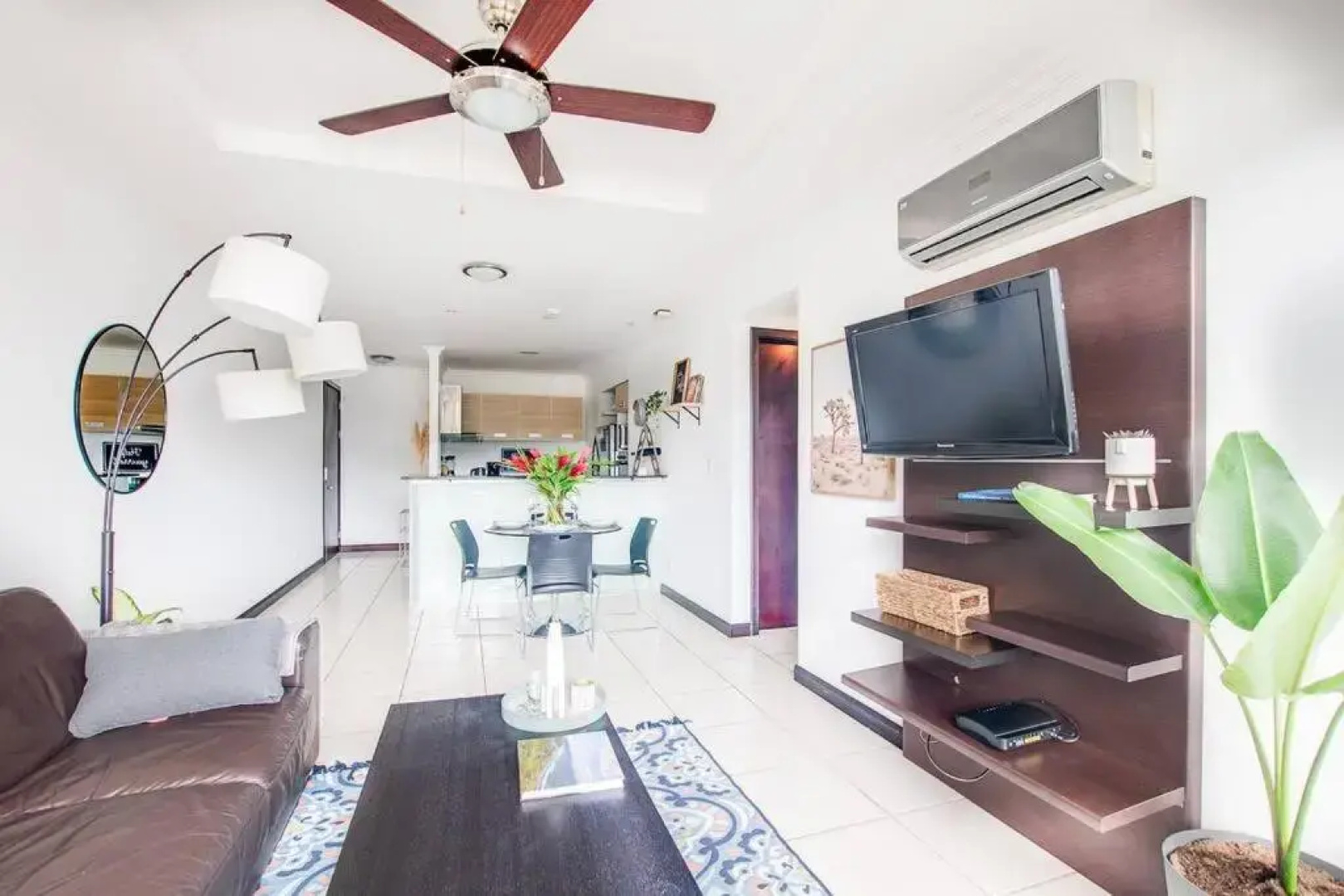 Modern 2 bed APT complex Pool,Tennis,Gym,FreeWiFi