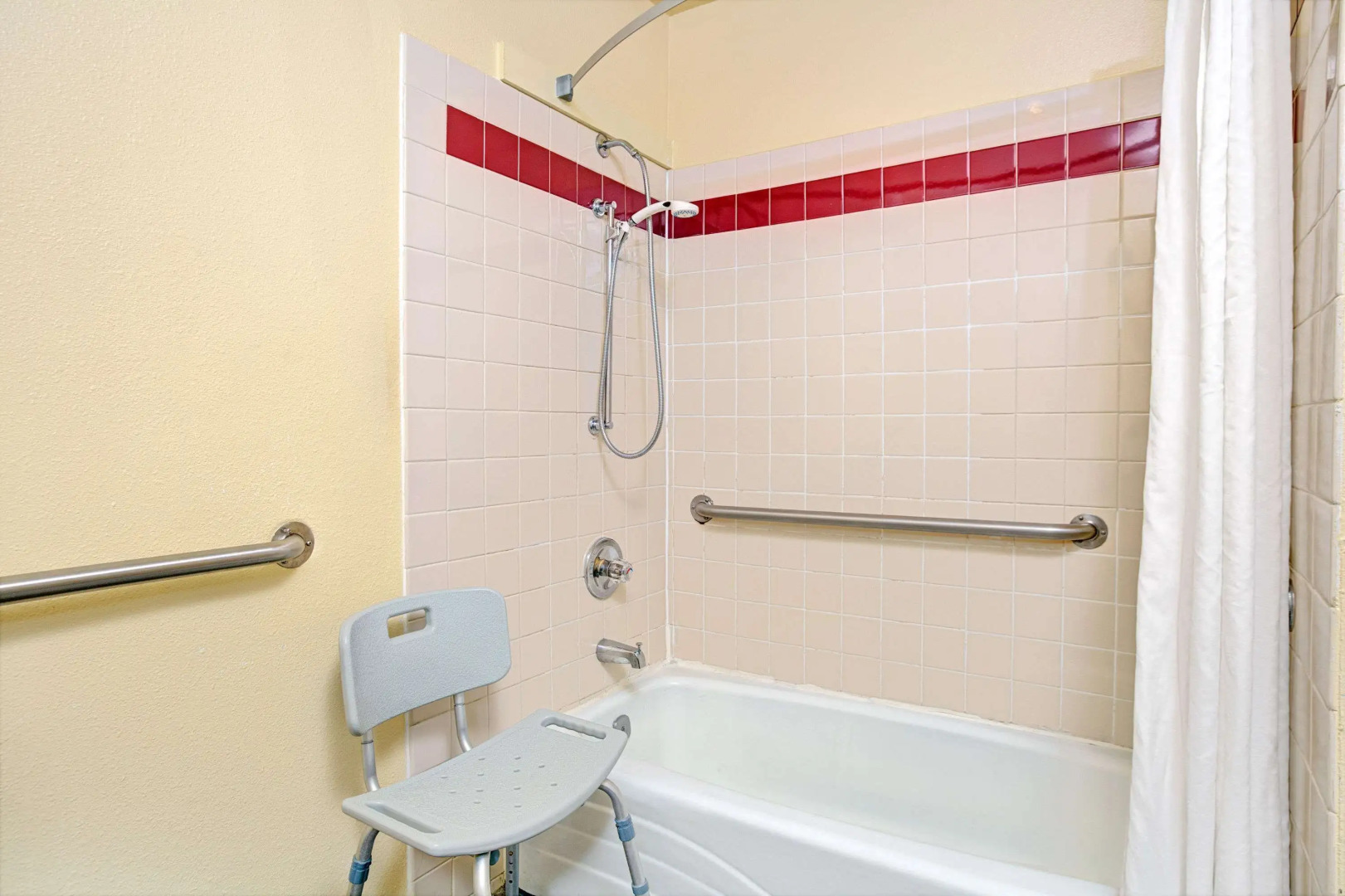 Super 8 by Wyndham Santa Cruz Beach