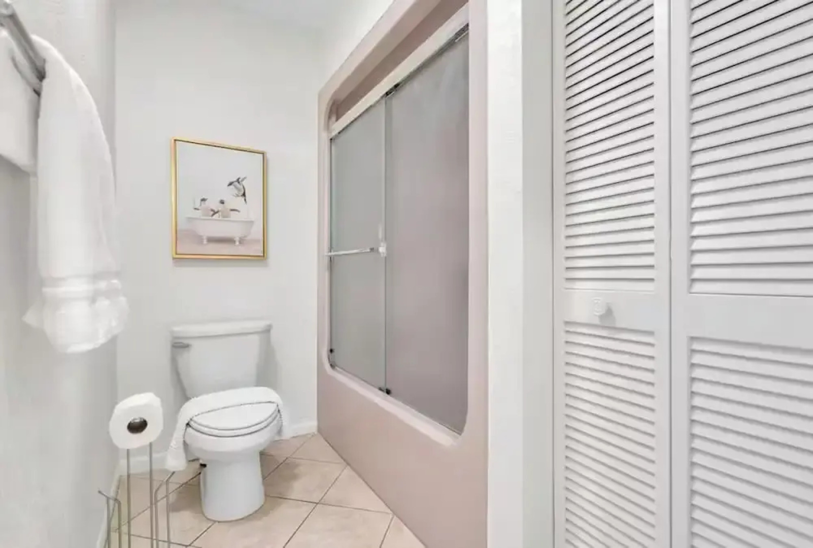 Golden Retreat: Expansive 6BR Home w Heated Pool ~