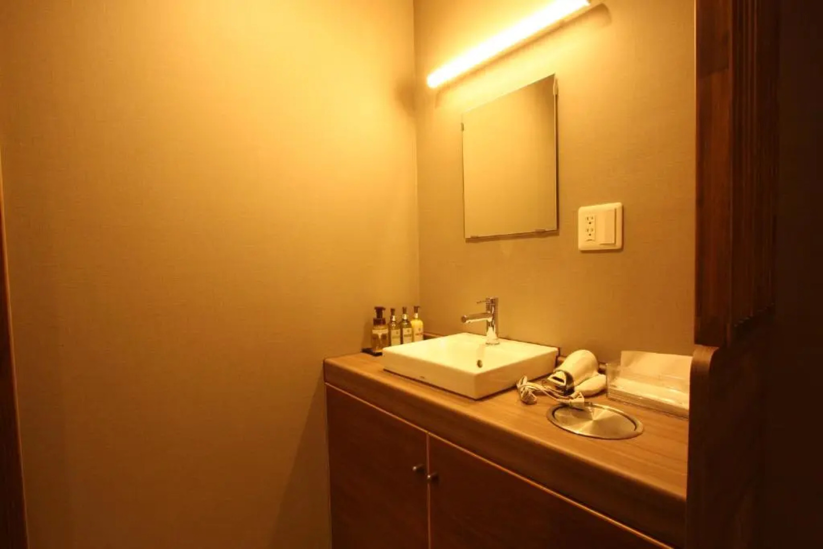 Nozawaonsen Azegamikan