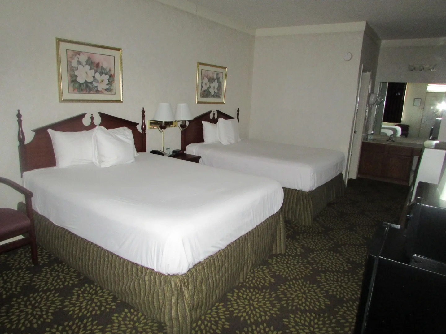 Plantation Oaks Suites & Inn