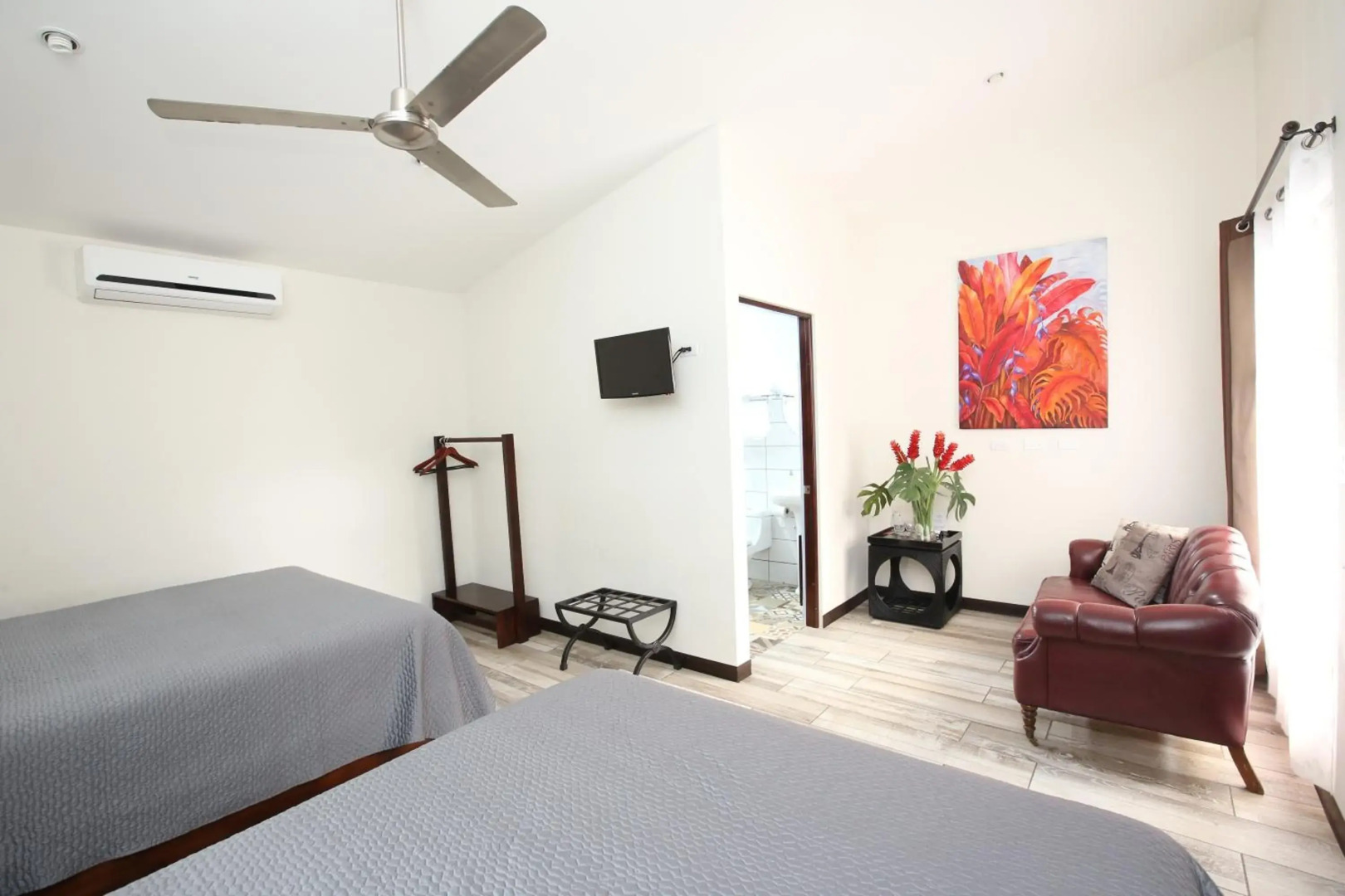 Airport Costa Rica B&B