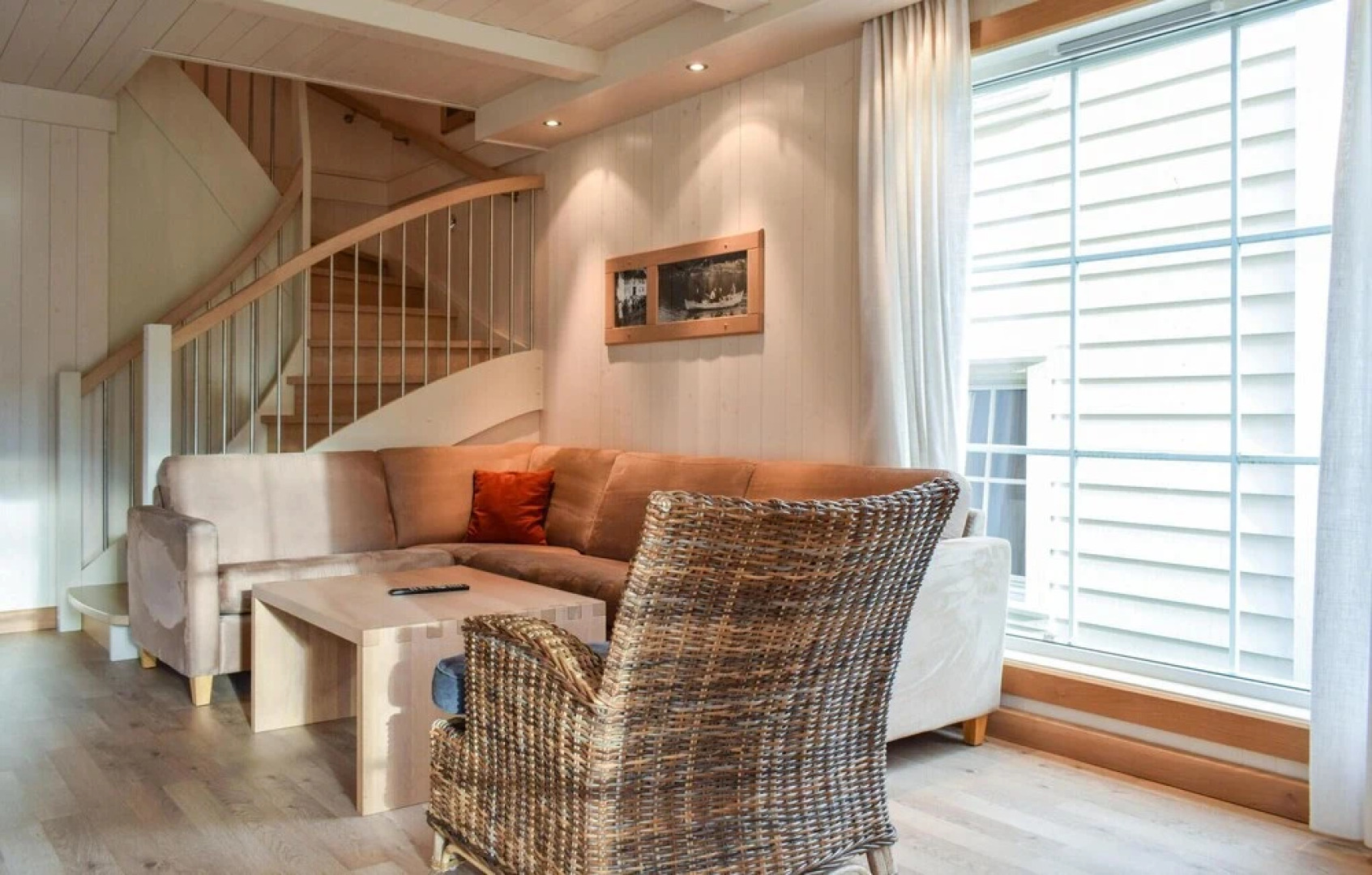 Beautiful Home in Farsund With 4 Bedrooms and Wifi