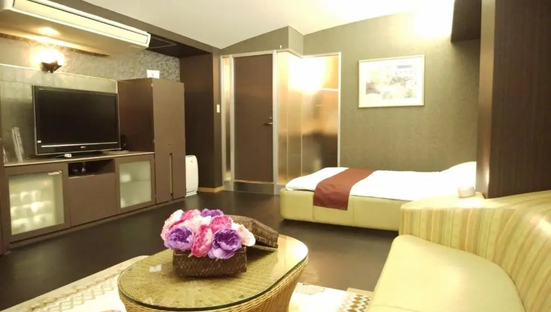 LA.FESTA - Adults Only