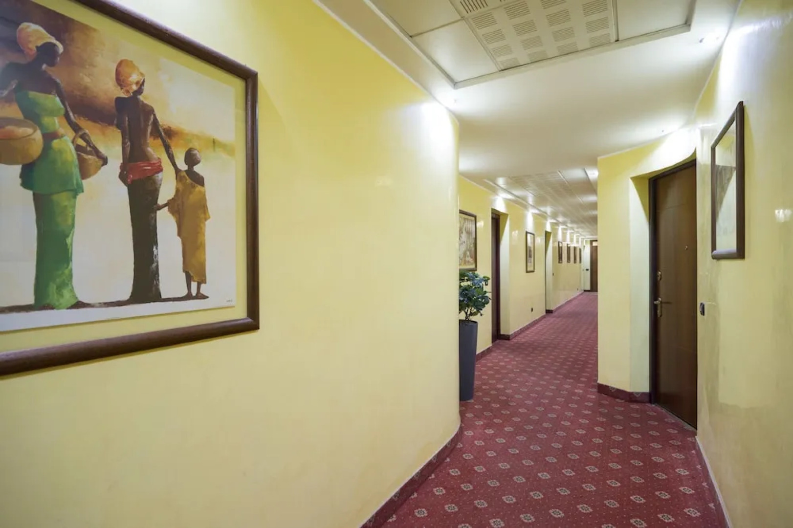 Cadorna Center Studio- Flats Collection