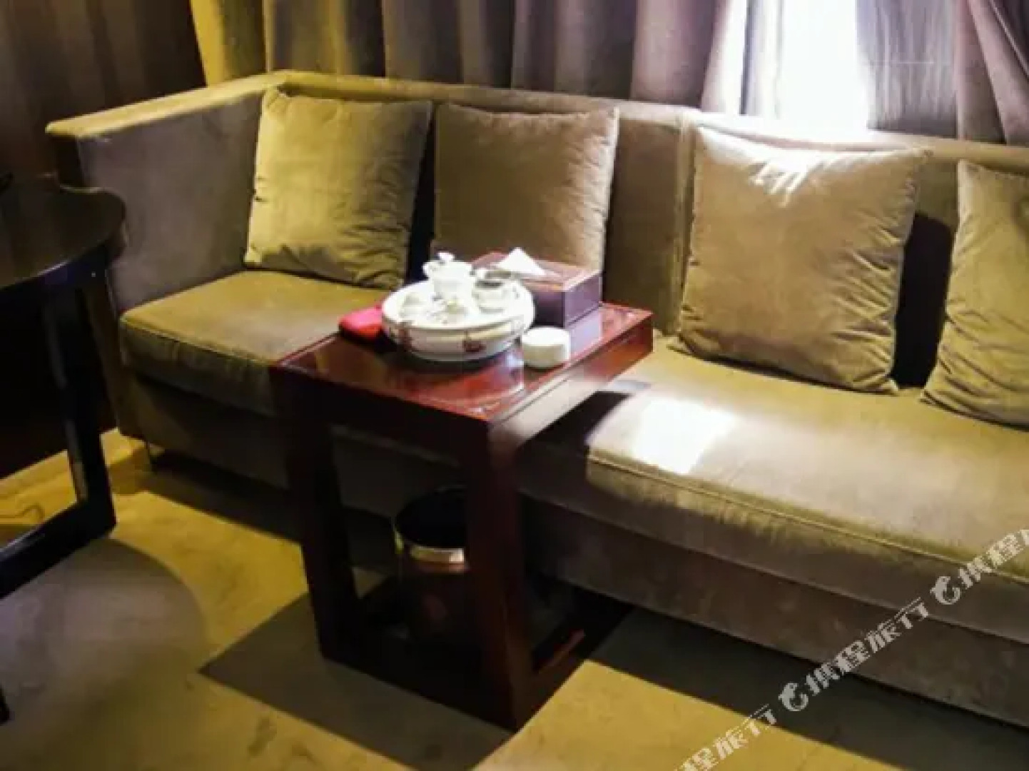 Huangting Lijing Hotel