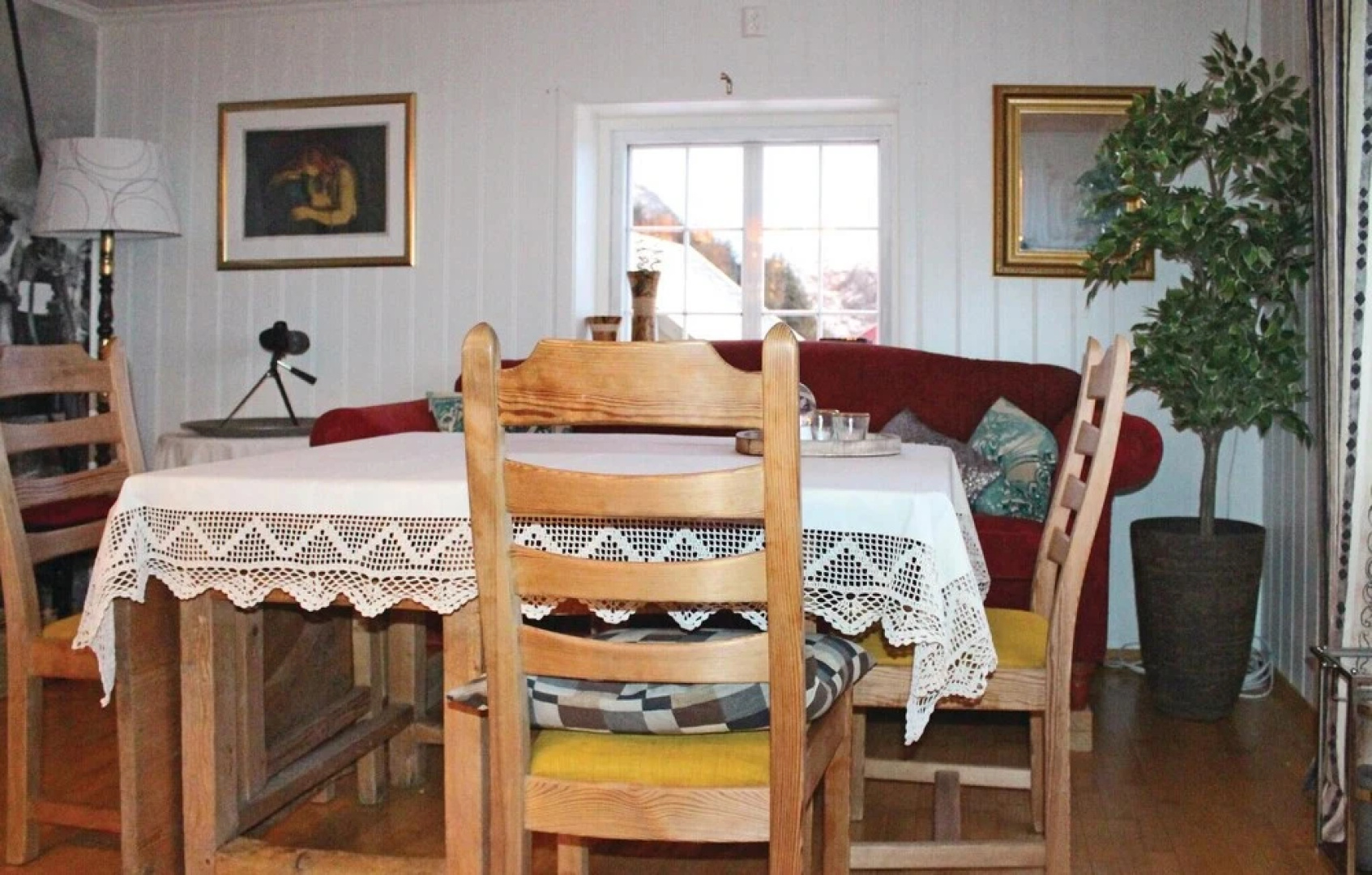 Stunning Home in Rogndalsvåg With 3 Bedrooms and Internet