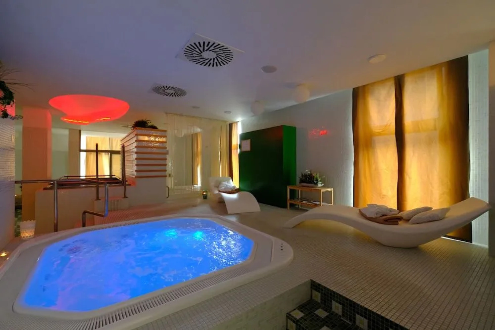 Business Hotel Astrum Laus