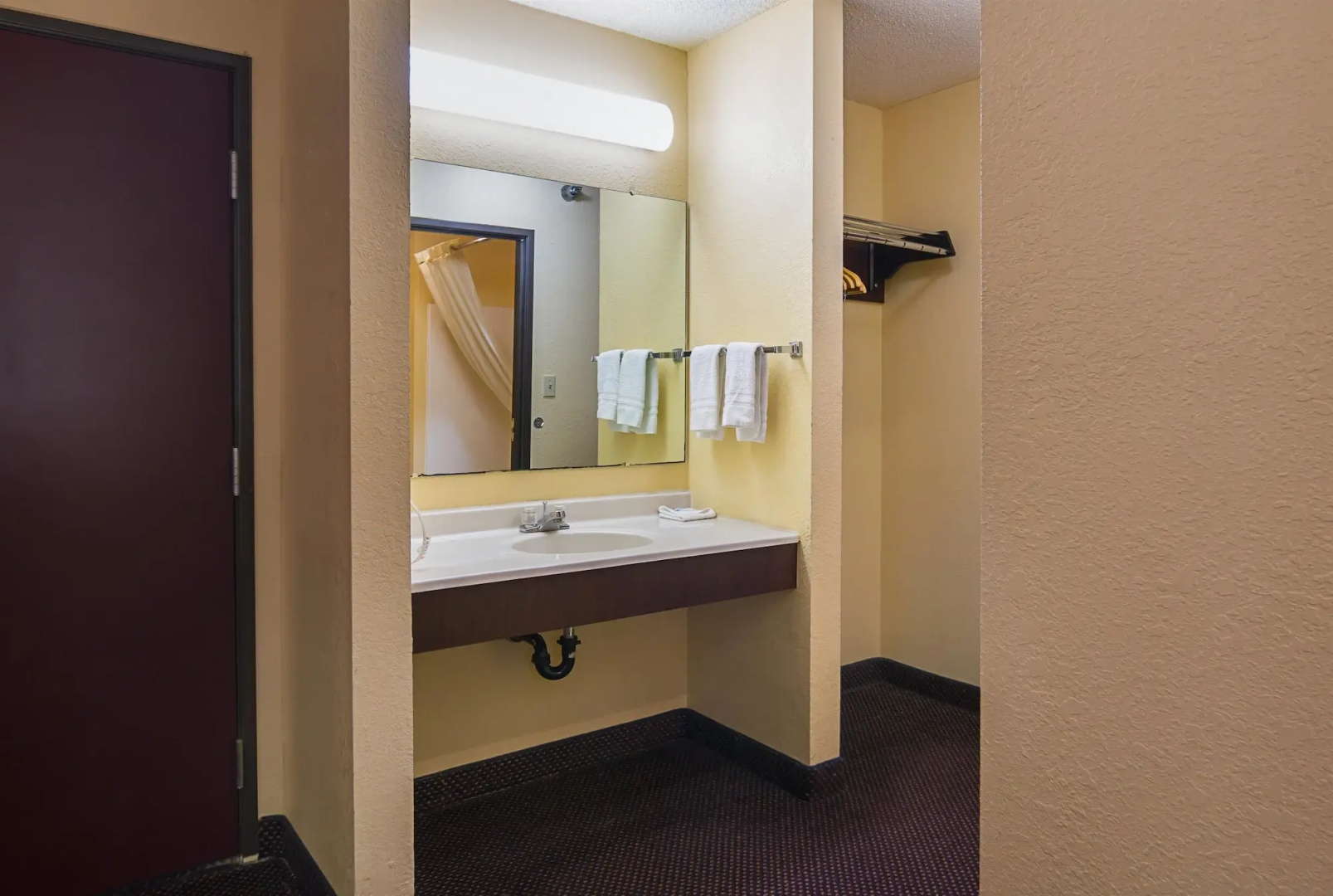 Motel 6 Hannibal, MO