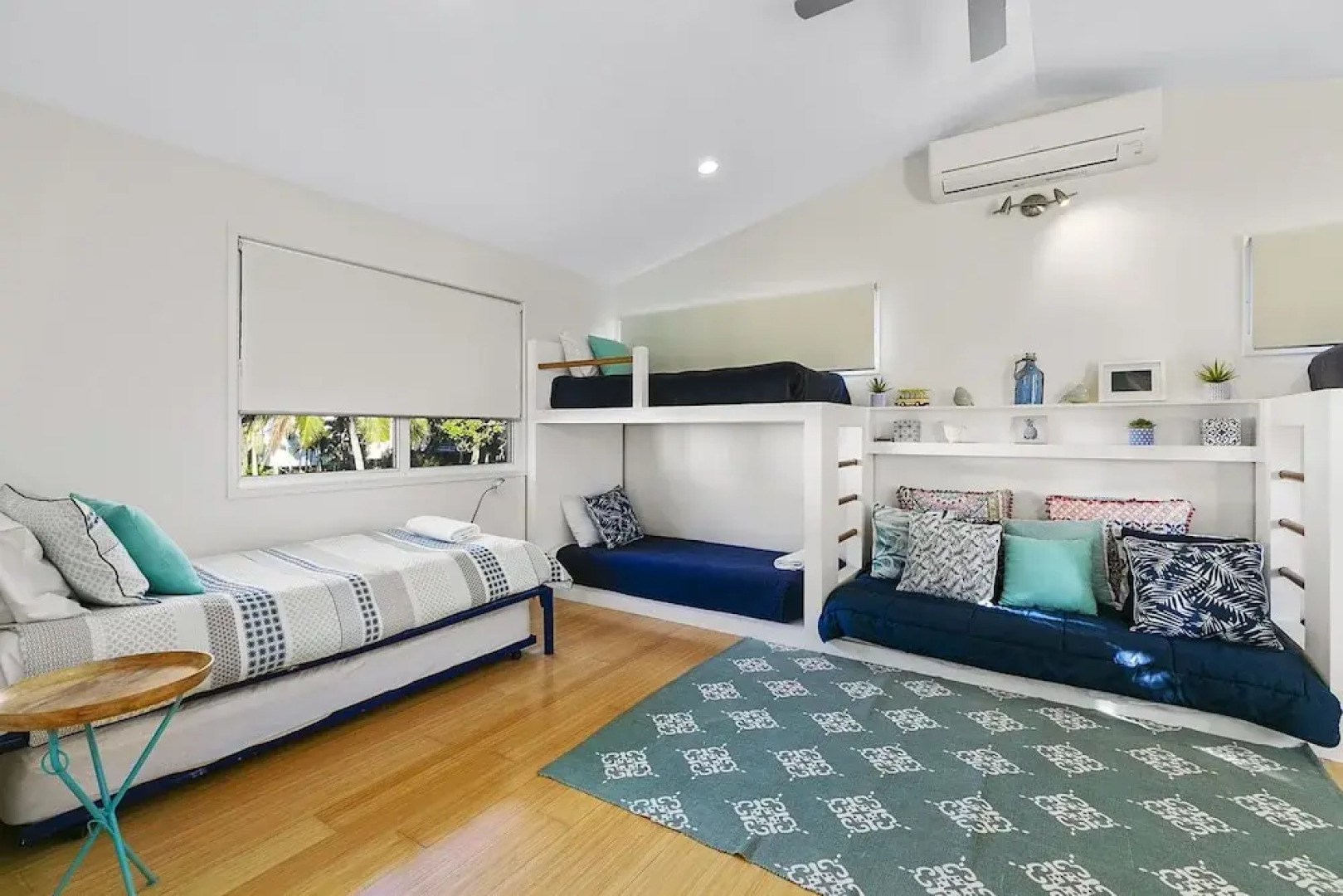 Stunning River House - 51 Hilton Esplanade