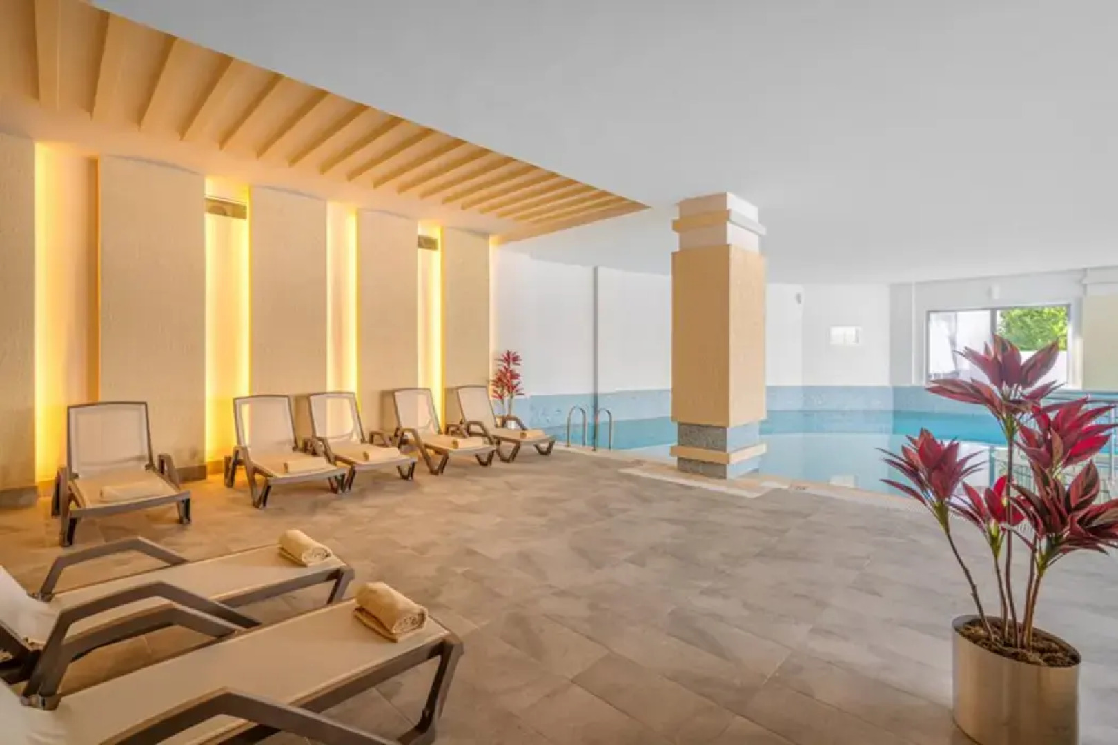 Side Story Resort & Spa