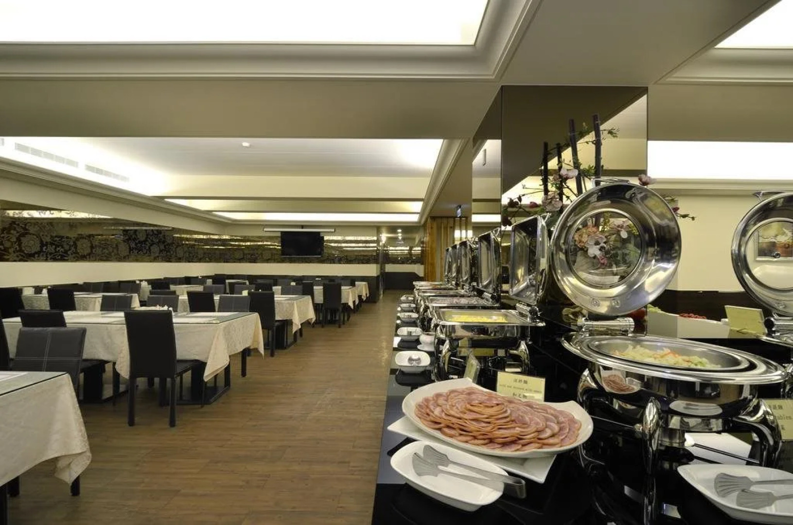 King's Paradise Hotel