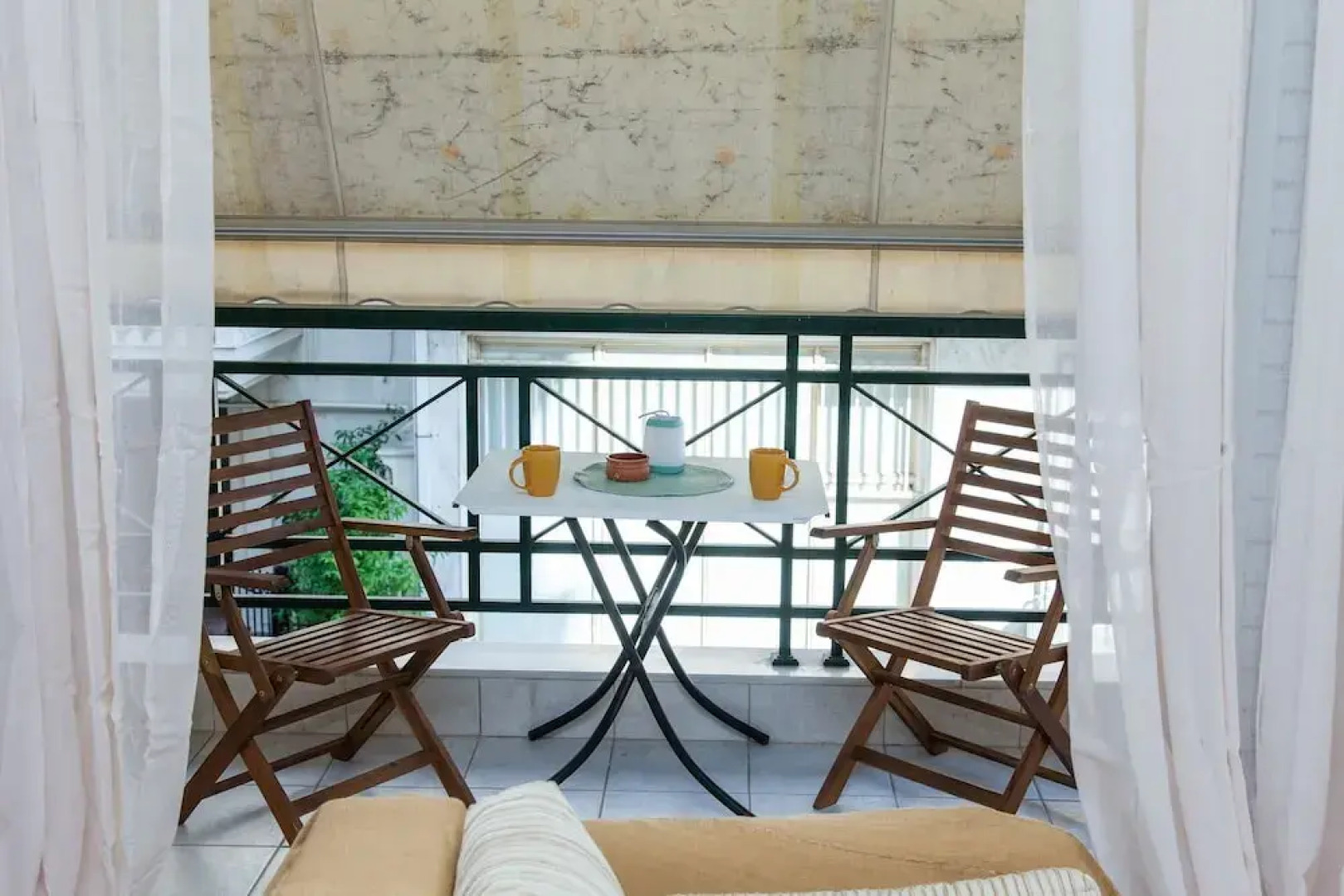 Cozy apt in Peristeri near Metro station