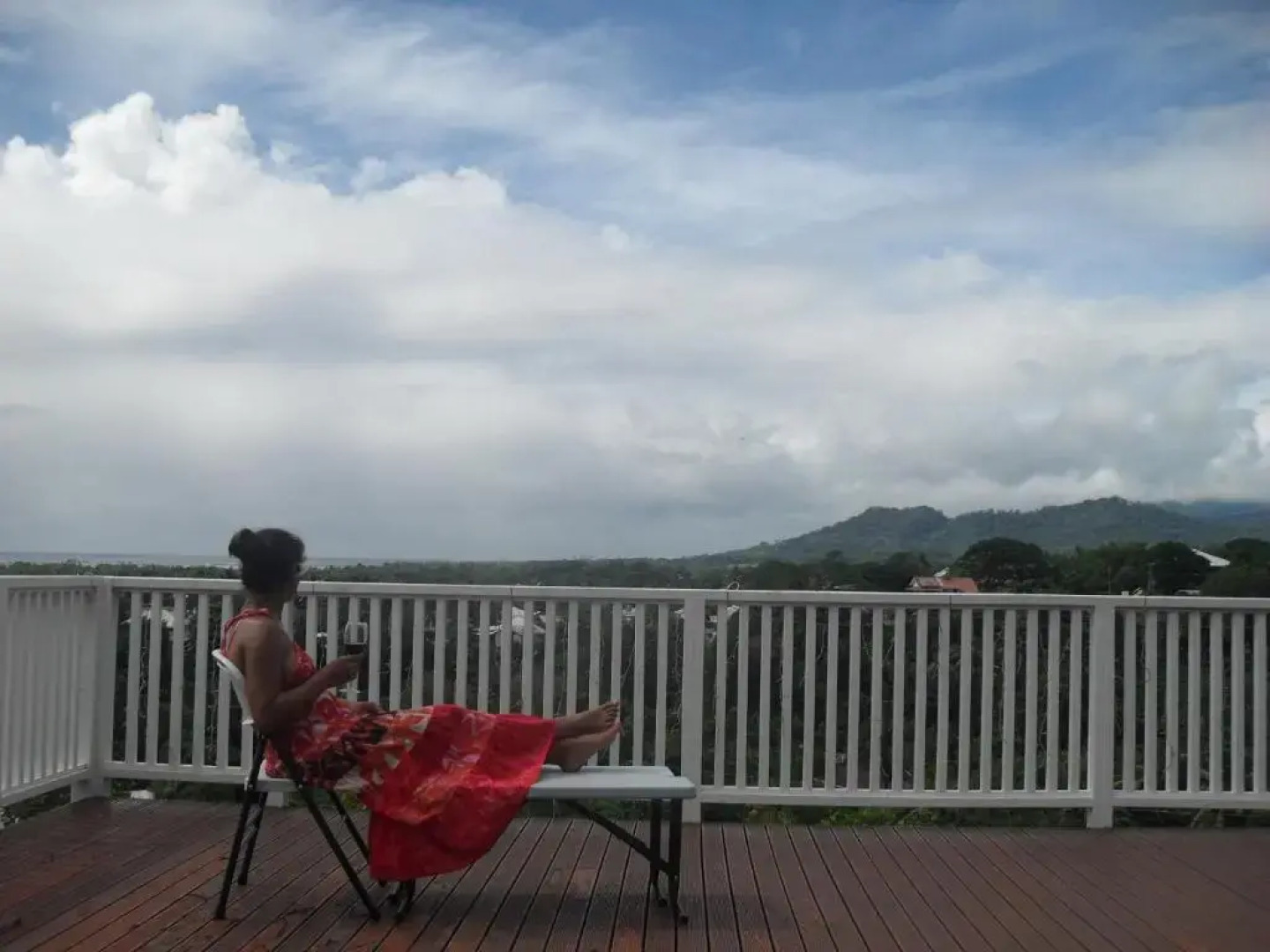 Apaula Heights Lounge