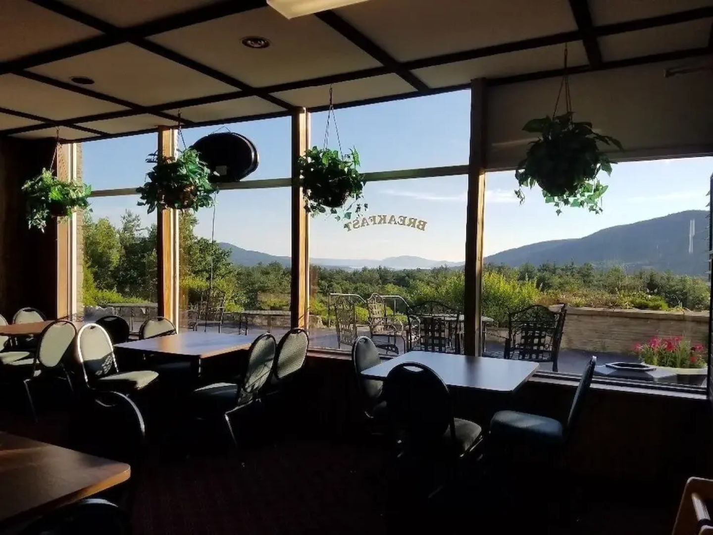 Cloud 9 Inn & Suites Lake George