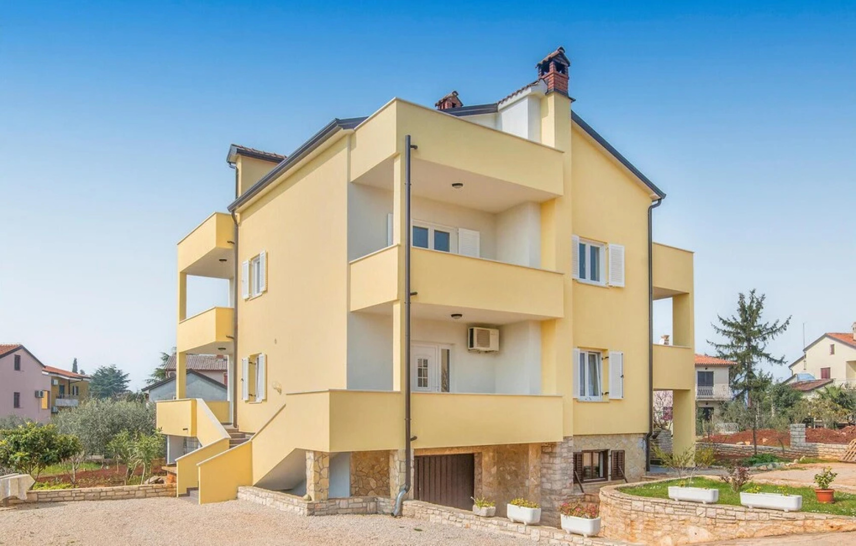 Nice Apartment in Lovrecica With Wifi and 2 Bedrooms