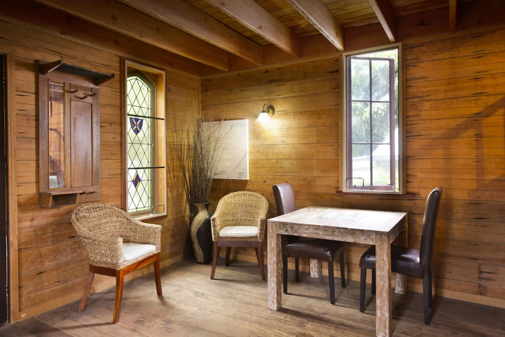 Glasshouse Mountains Ecolodge