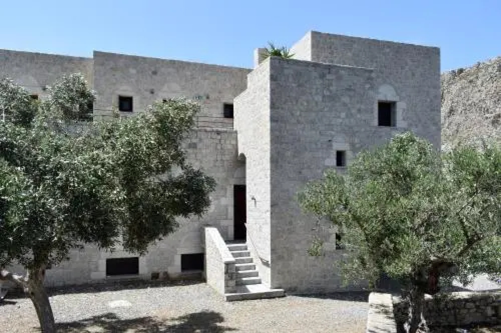 Akroyiali Apartments