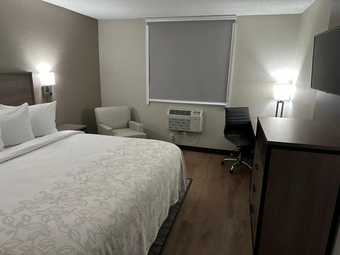 Super 8 By Wyndham Belleville