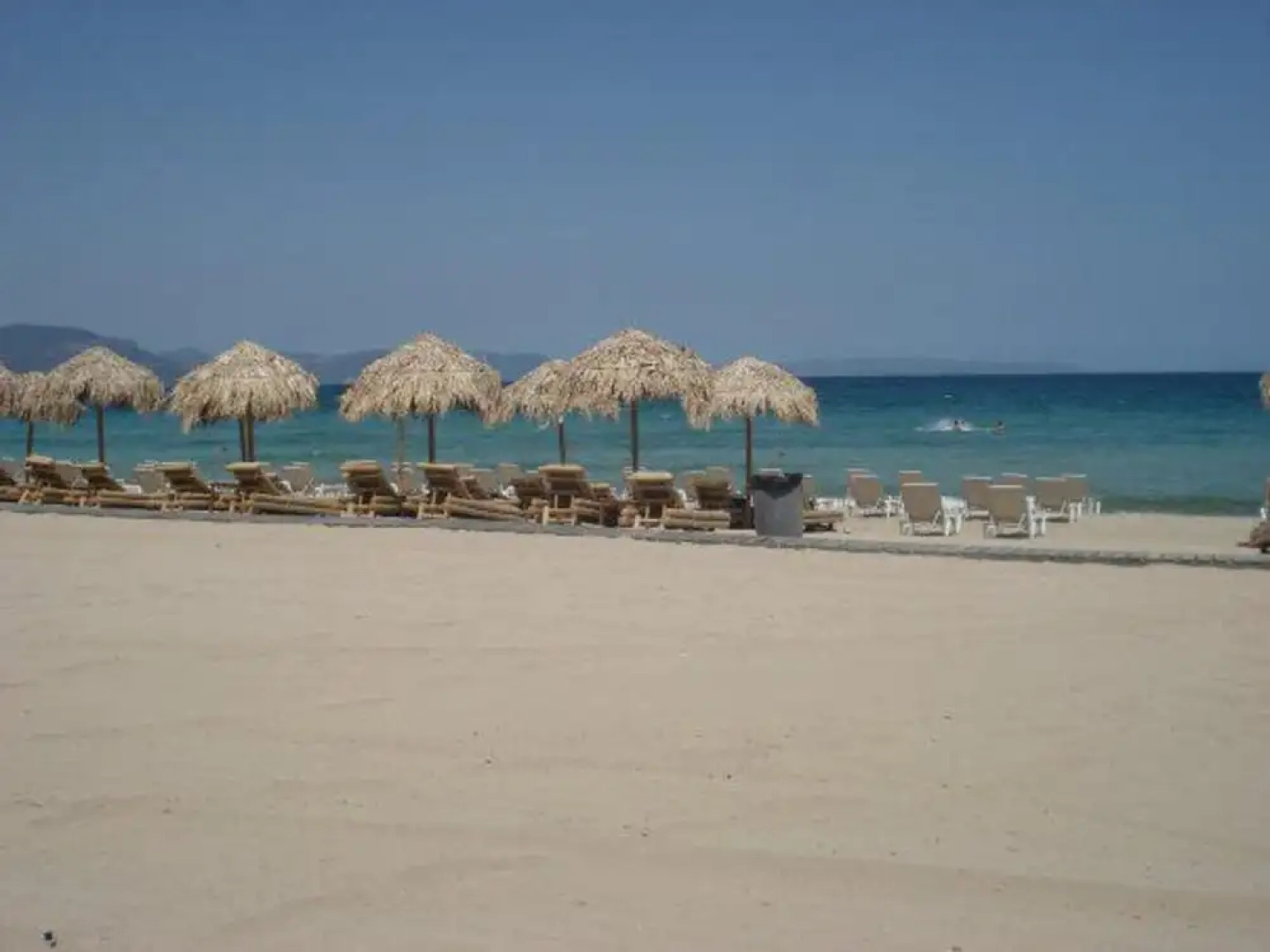 Luxurious 6 Bedroom Villa In a Great Location