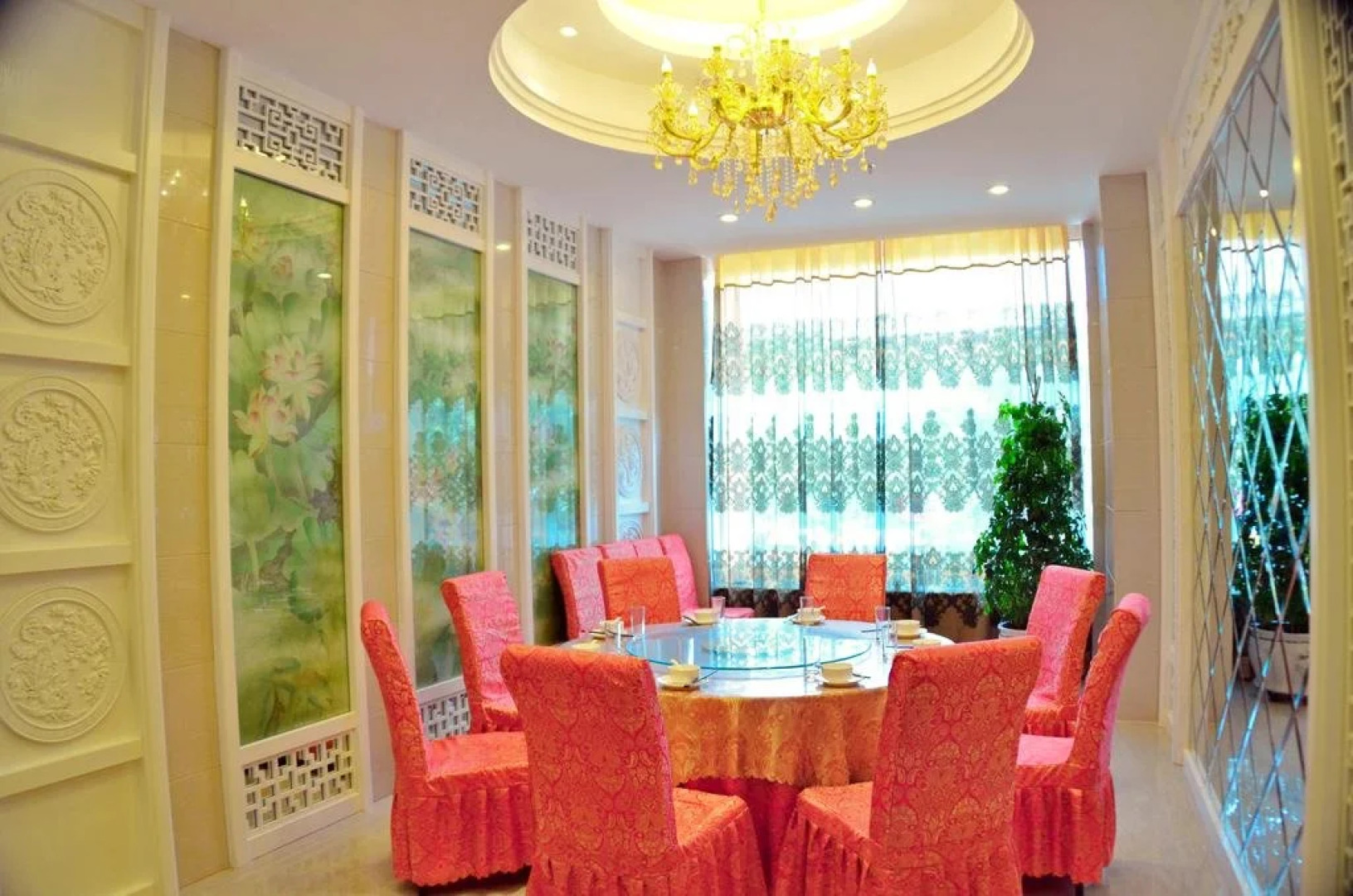 Dunhuang Han Tang Hotel