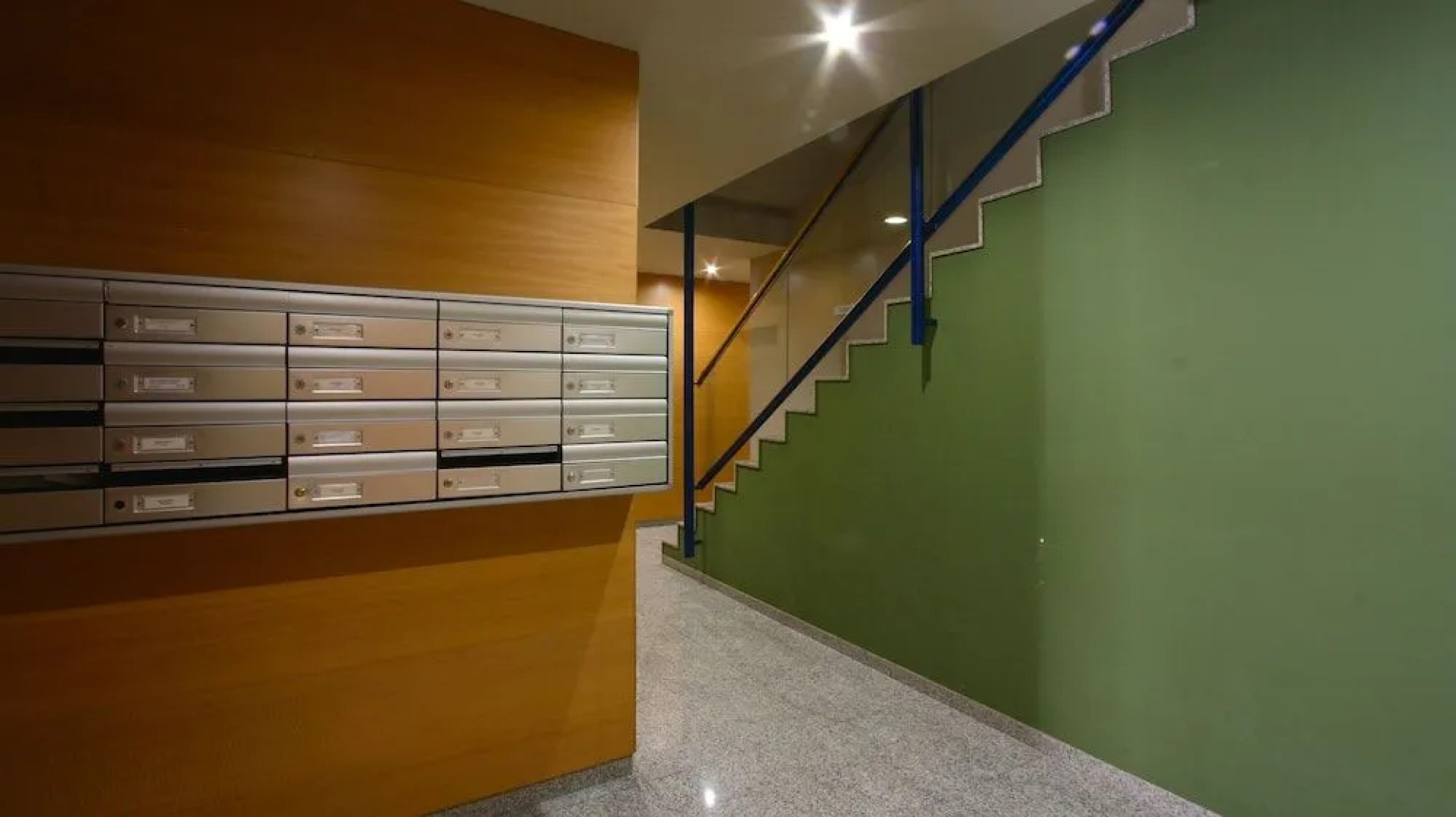 Mazi Apartments Downtown