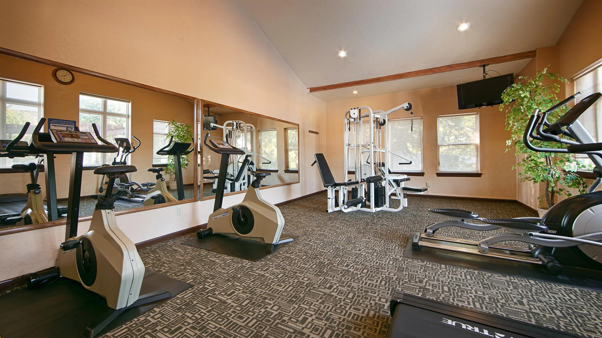 Best Western Plus Greenwell Inn