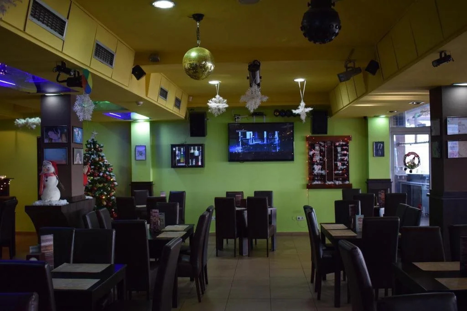 Radio Cafe Kanal 77 Hotel