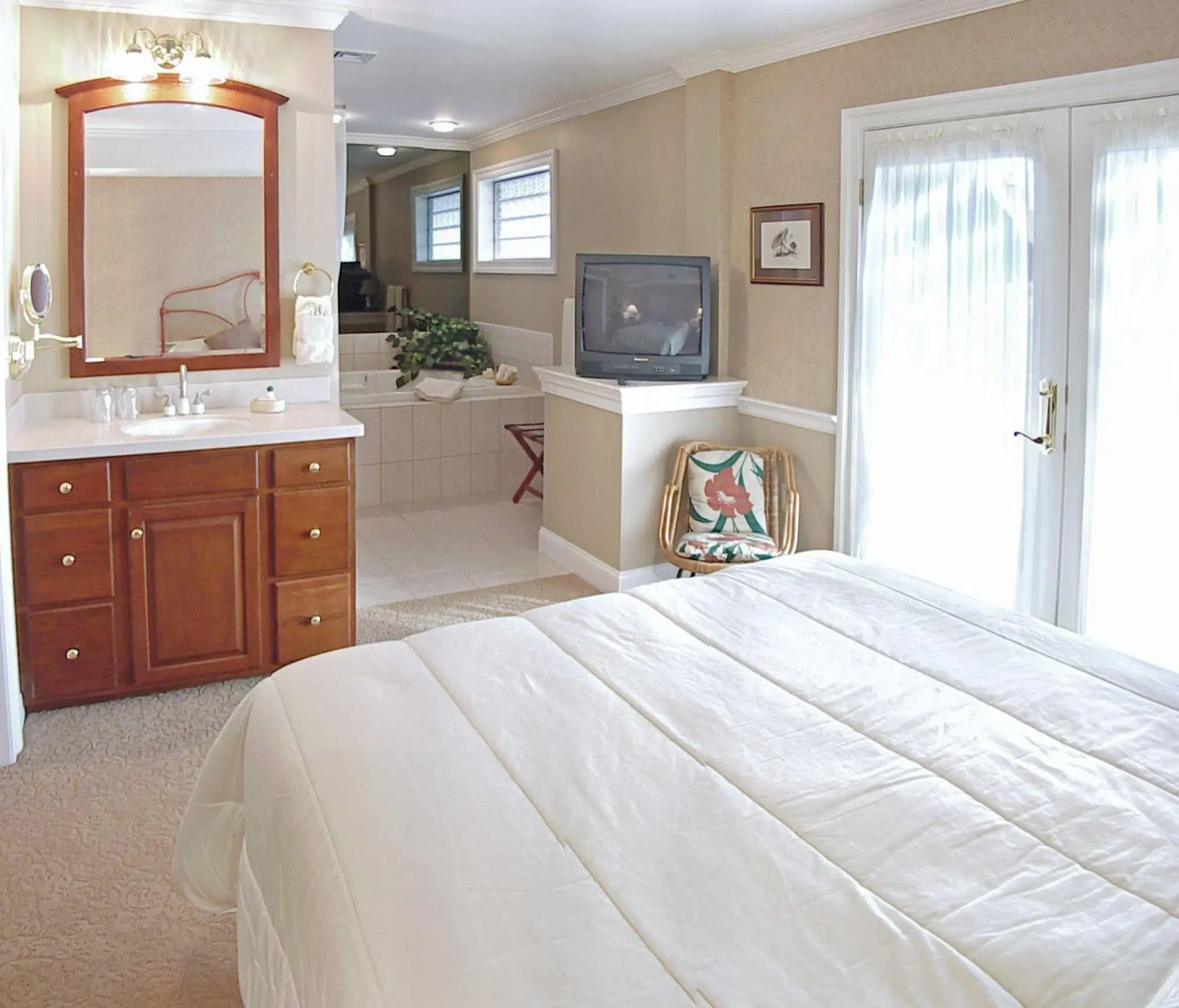 Bird In Hand Village Inn & Suites