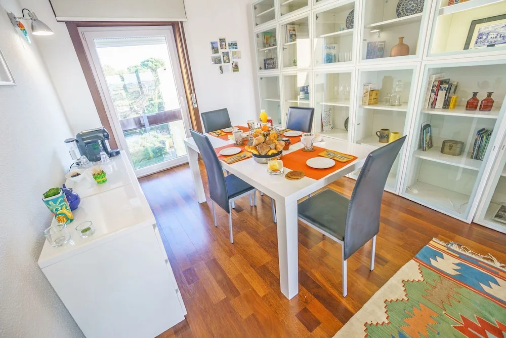 Seafront Condo & Big Terrace