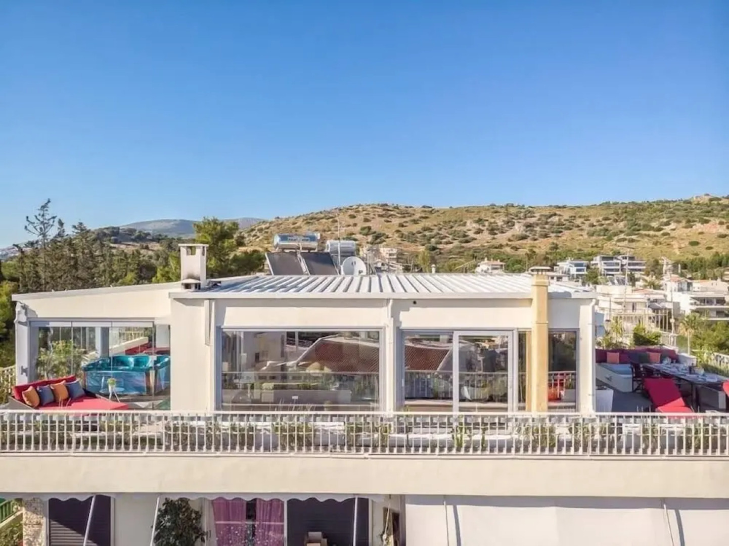 Sea View Apartment with Hot Tub & Sauna