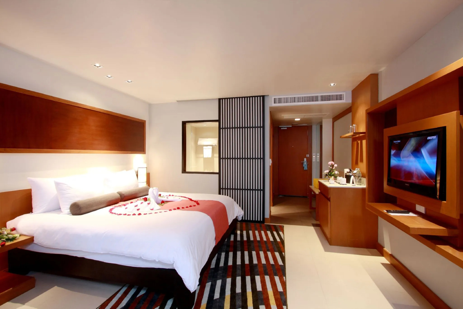 Отель ASHLEE Hub Hotel Patong