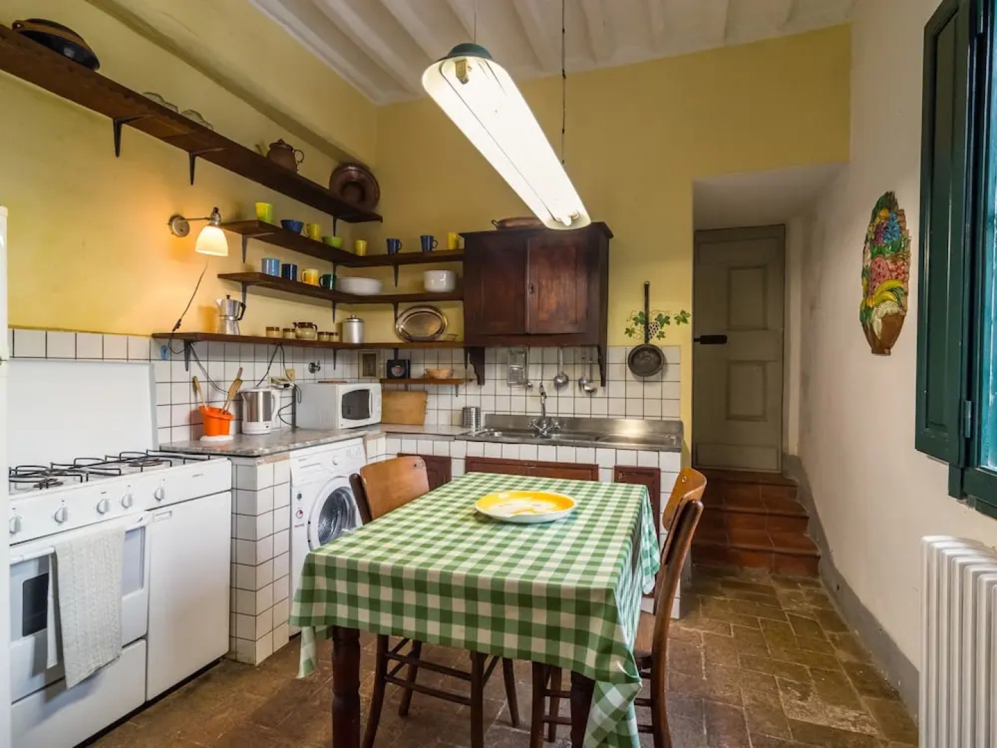 Farmhouse in Tuscany Near Renaissance Villa