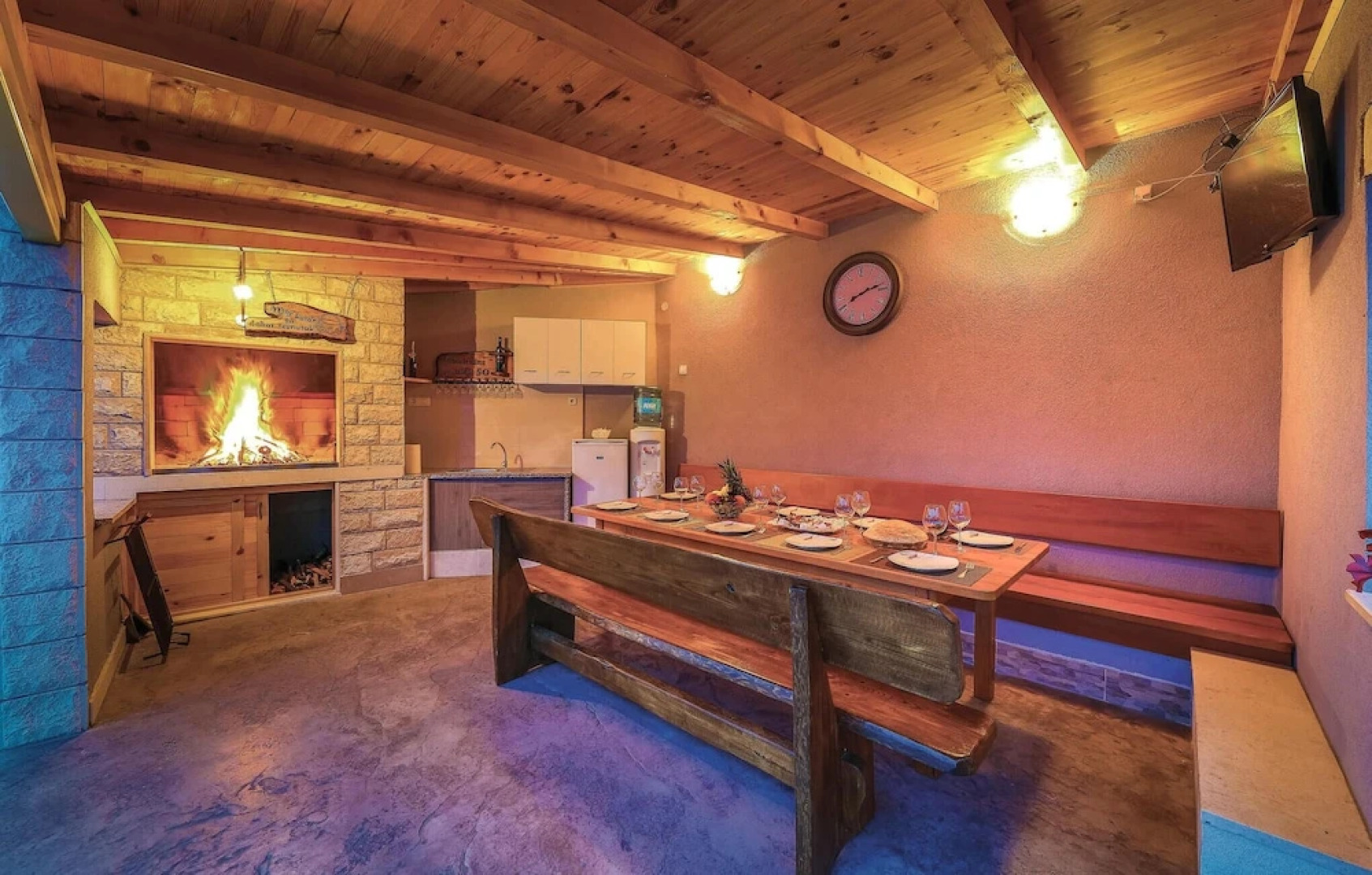 Nice Home in Kastel Kambelovac With Wifi and 4 Bedrooms