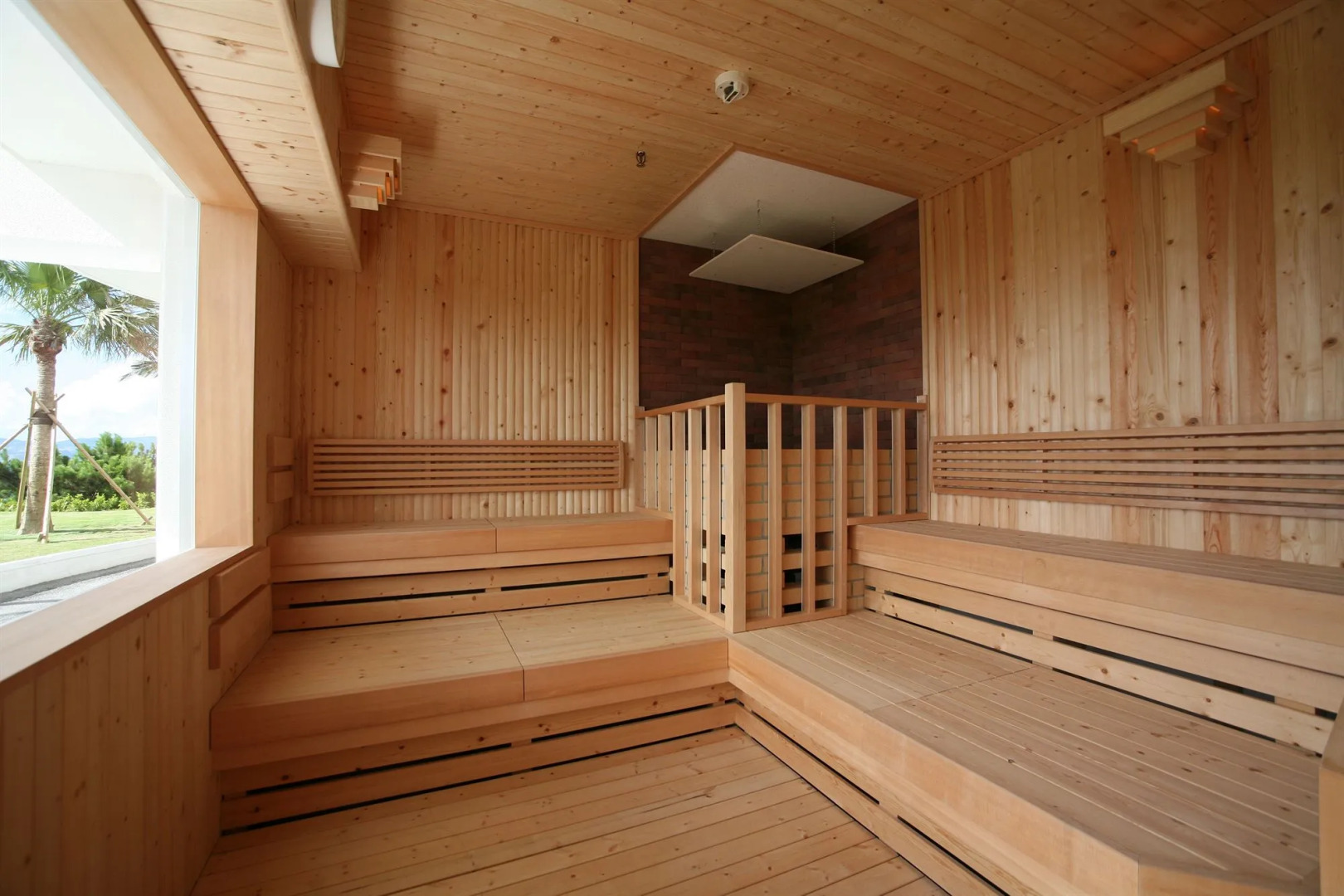 Okinawa Kariyushi Beach Resort Ocean Spa