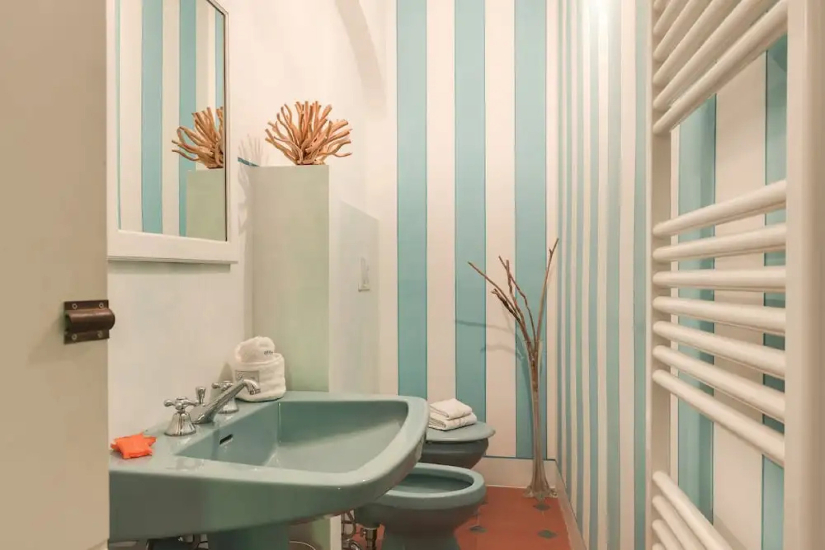 Forte dei Marmi renewed 6 bedroom villa