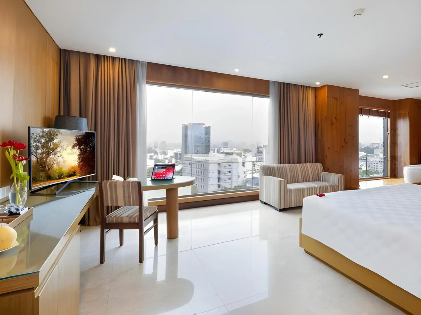 Eden Star Saigon Hotel