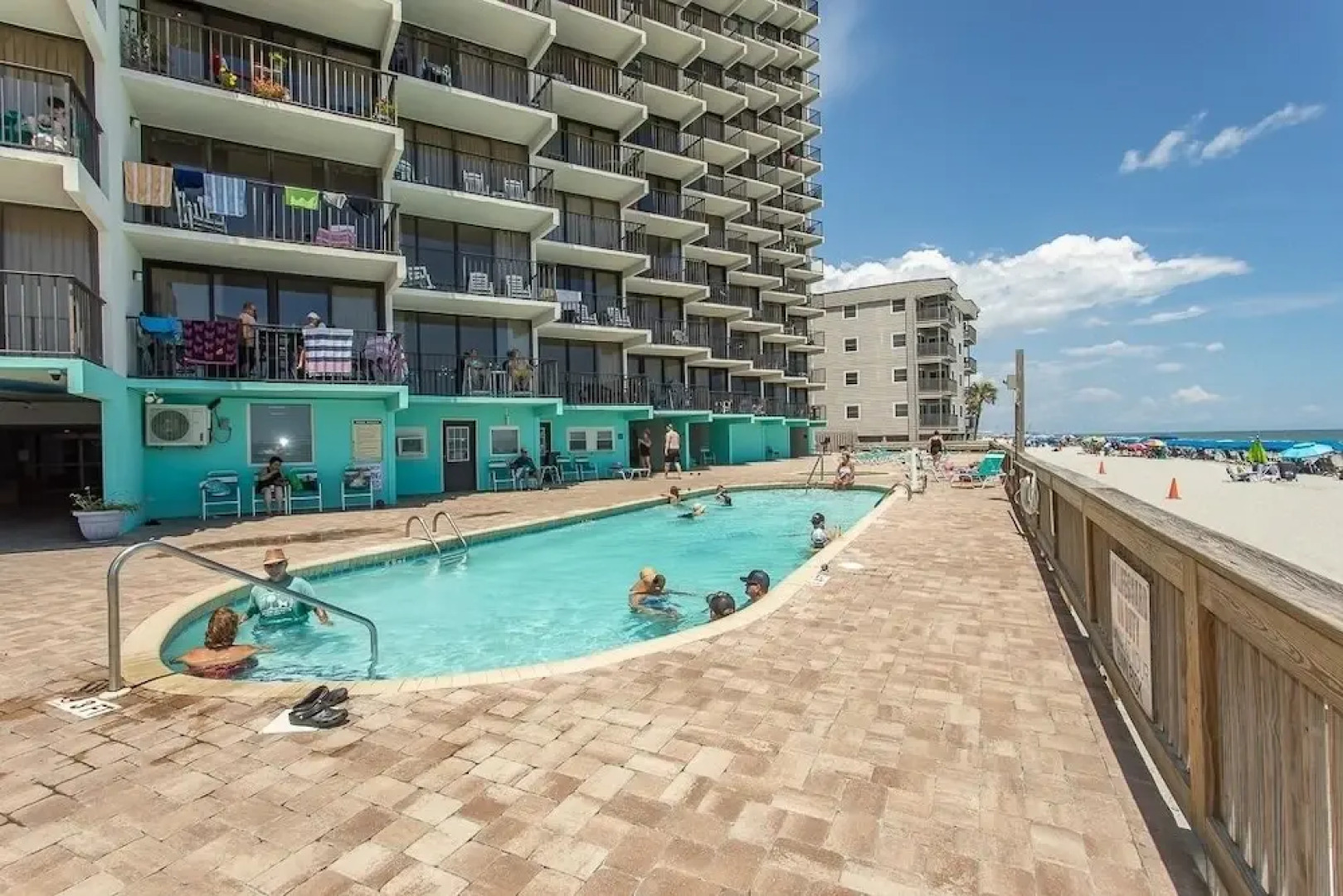 Royal Garden Resort 212 1 Bedroom Condo by Redawning