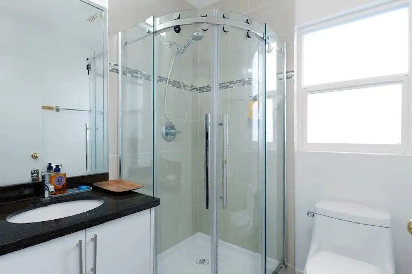 Classic House in Heart of Vancouver