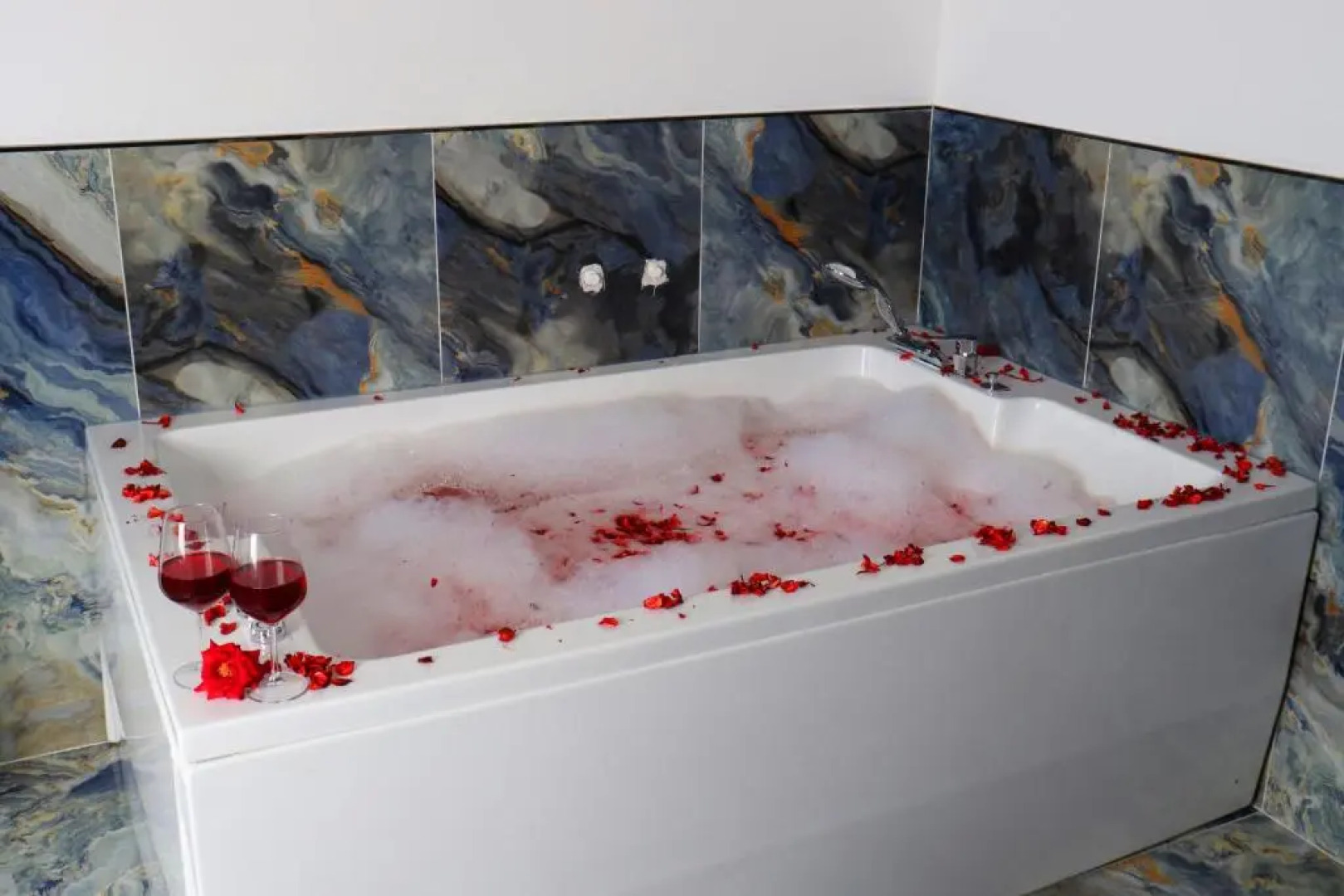 Blue Ay Boutique Hotel