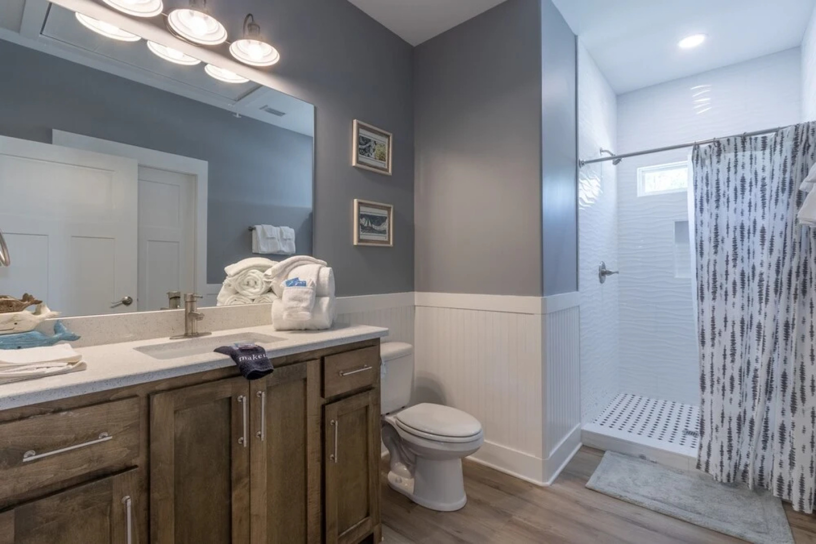 The Rookery Iii 7011 3 Bedroom Cottage by RedAwning