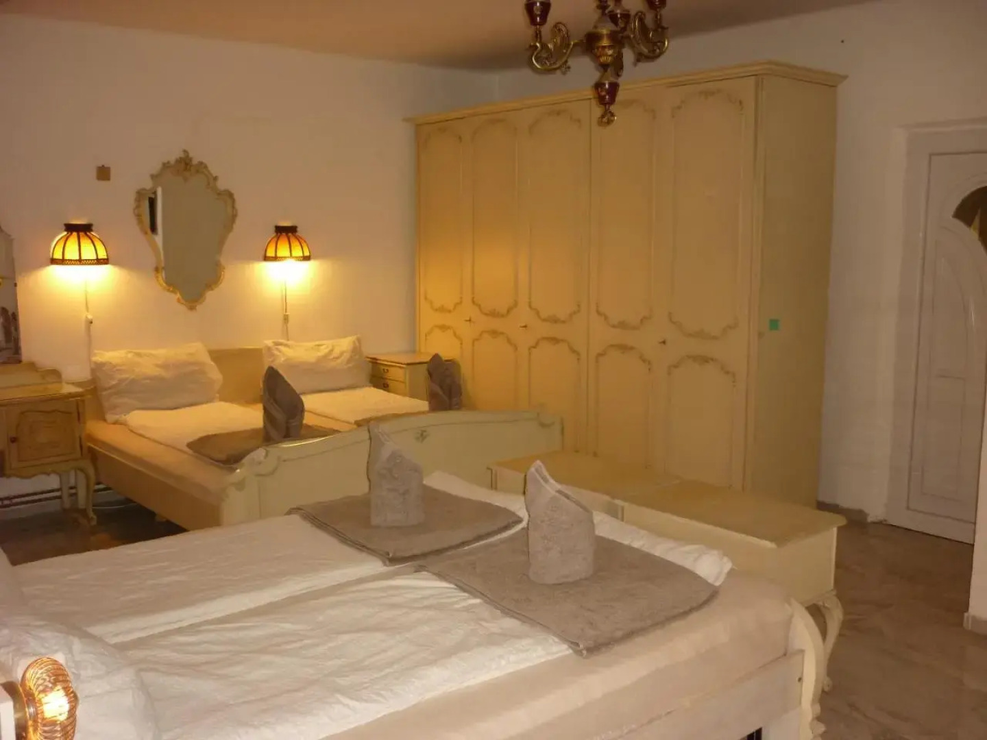 R1 Rolléder Apartman-ház