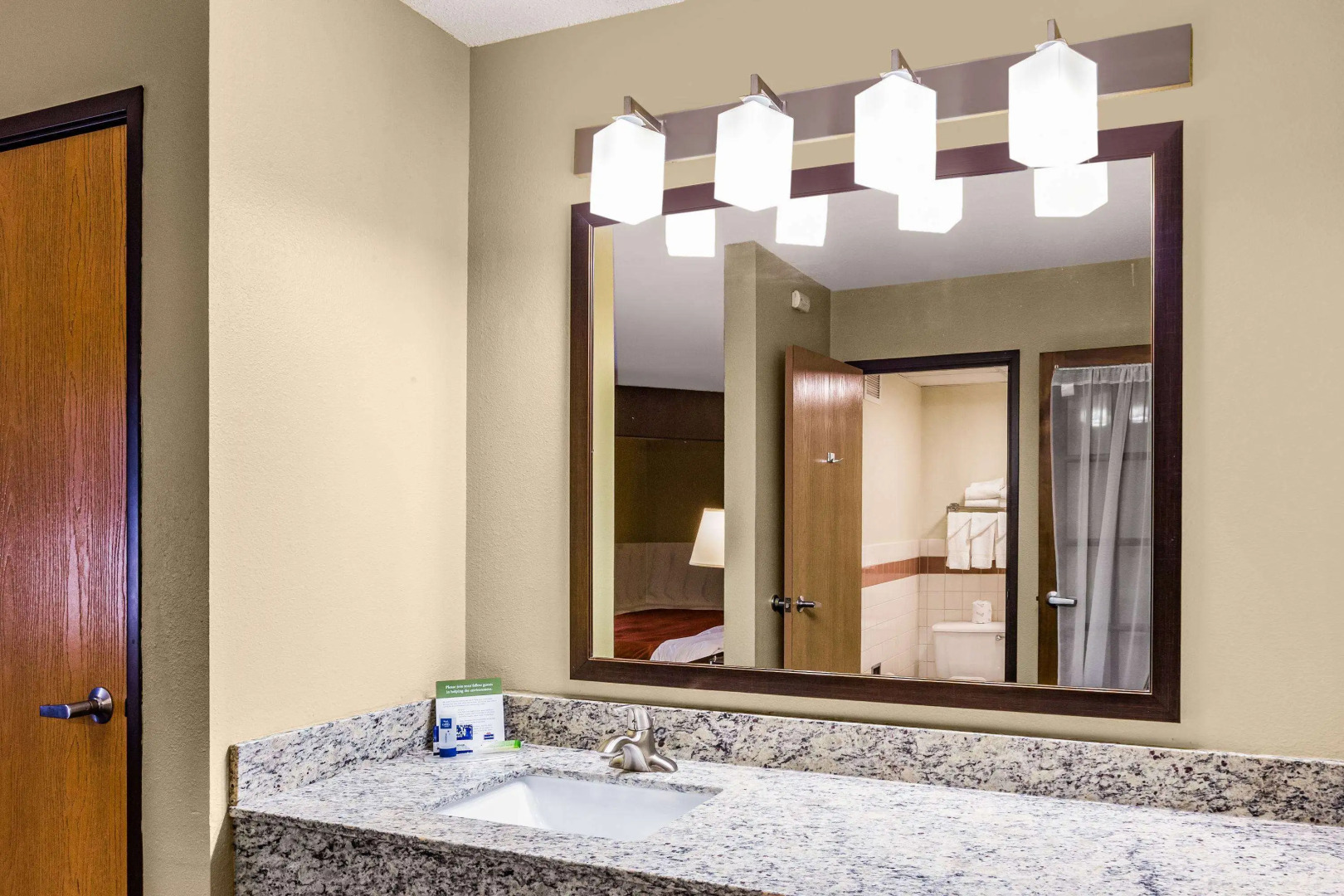 AmericInn by Wyndham Blue Earth