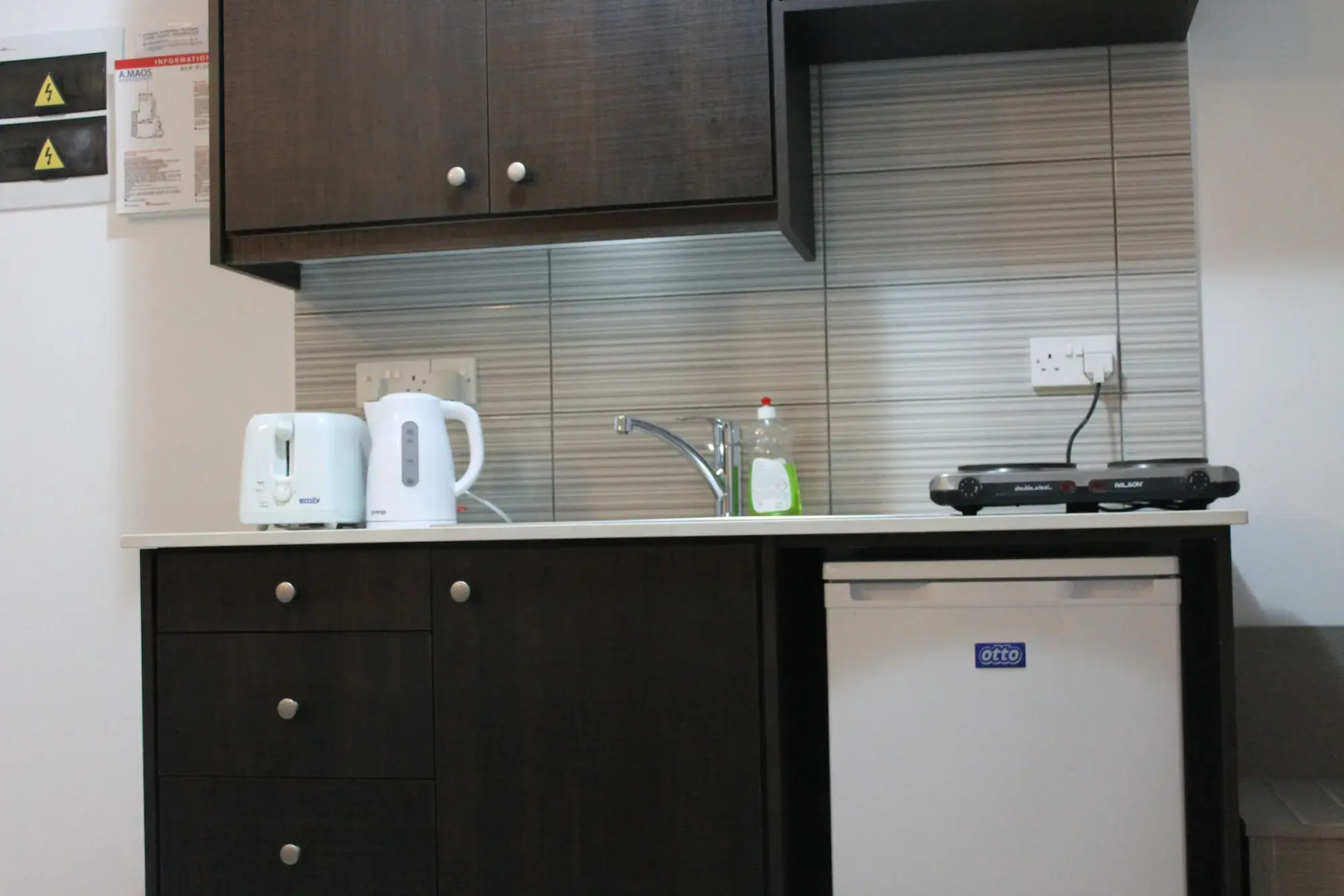 A. Maos Hotel Apartments