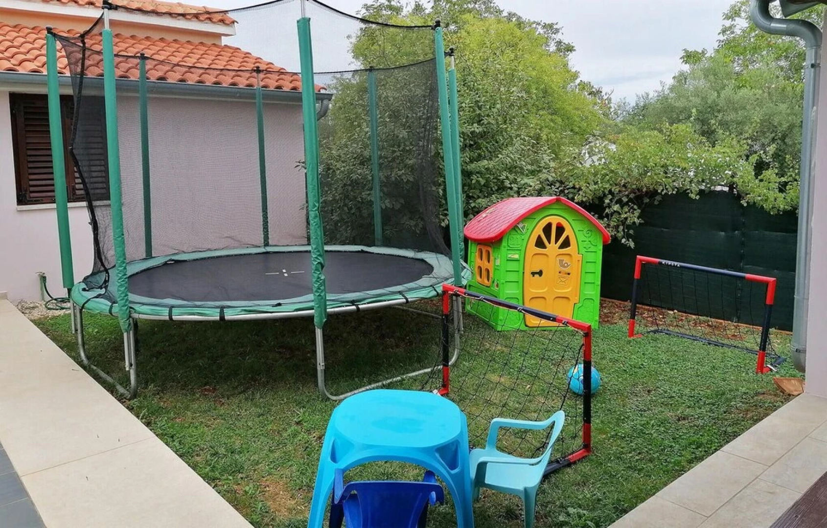 Amazing Home in Peruski With Wifi and 5 Bedrooms